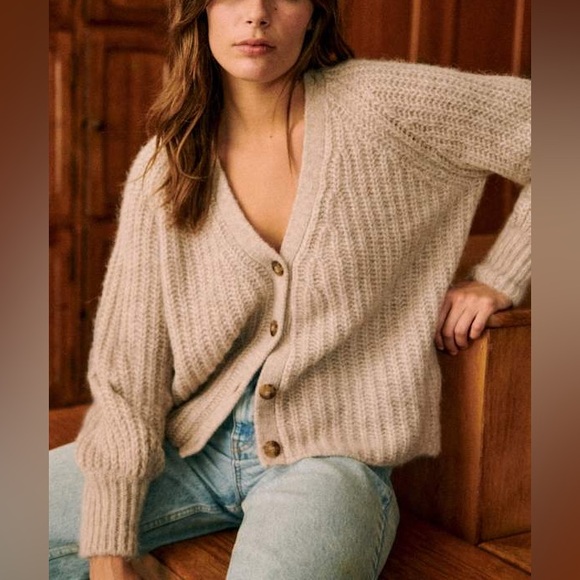 Sézane Basile Cardigan Sweater XS Light Beige Wool Alpaca Oversized - Picture 1 of 13